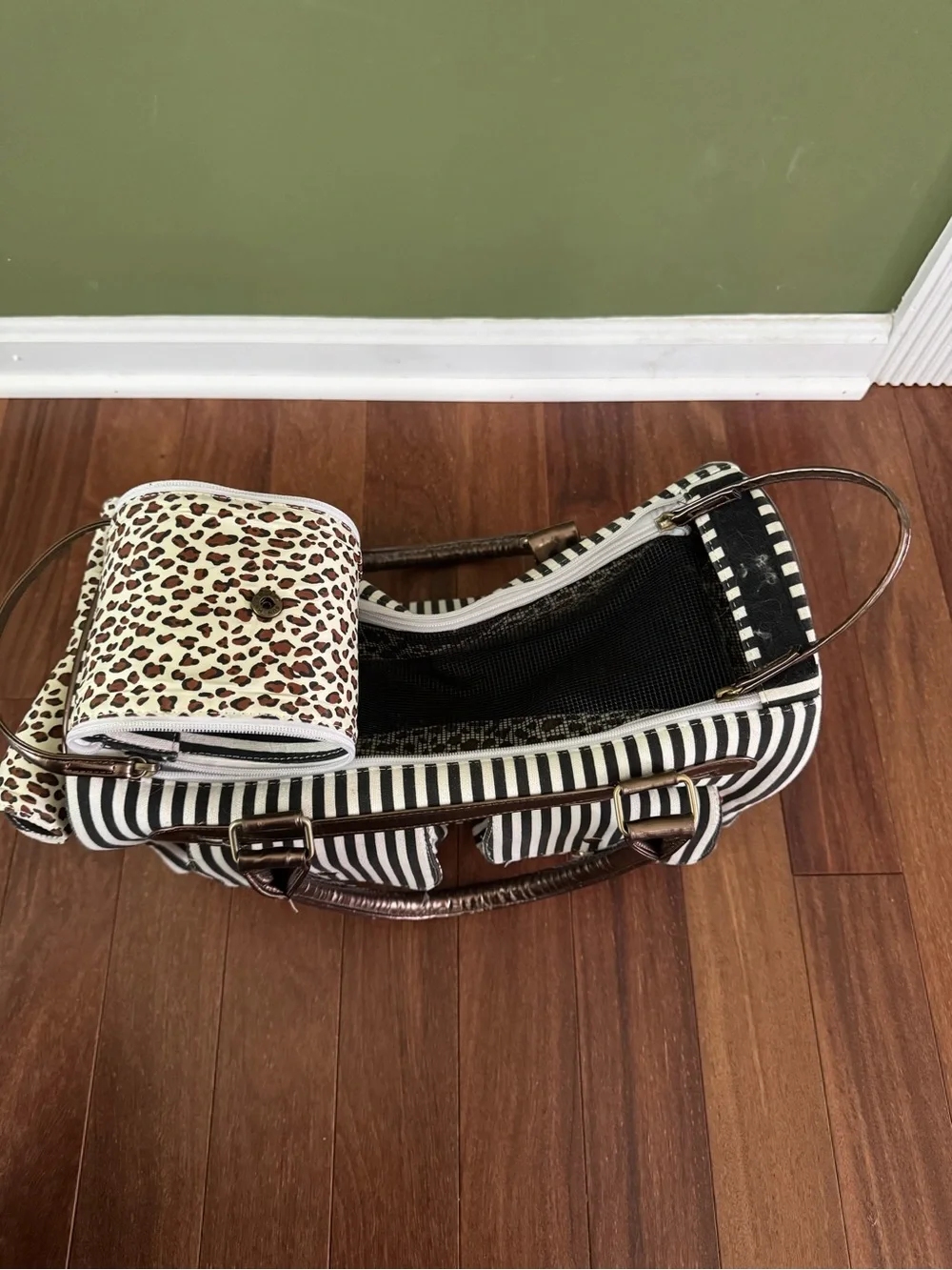 Petcare Brand Soft Bodied Pet Carrier Bag